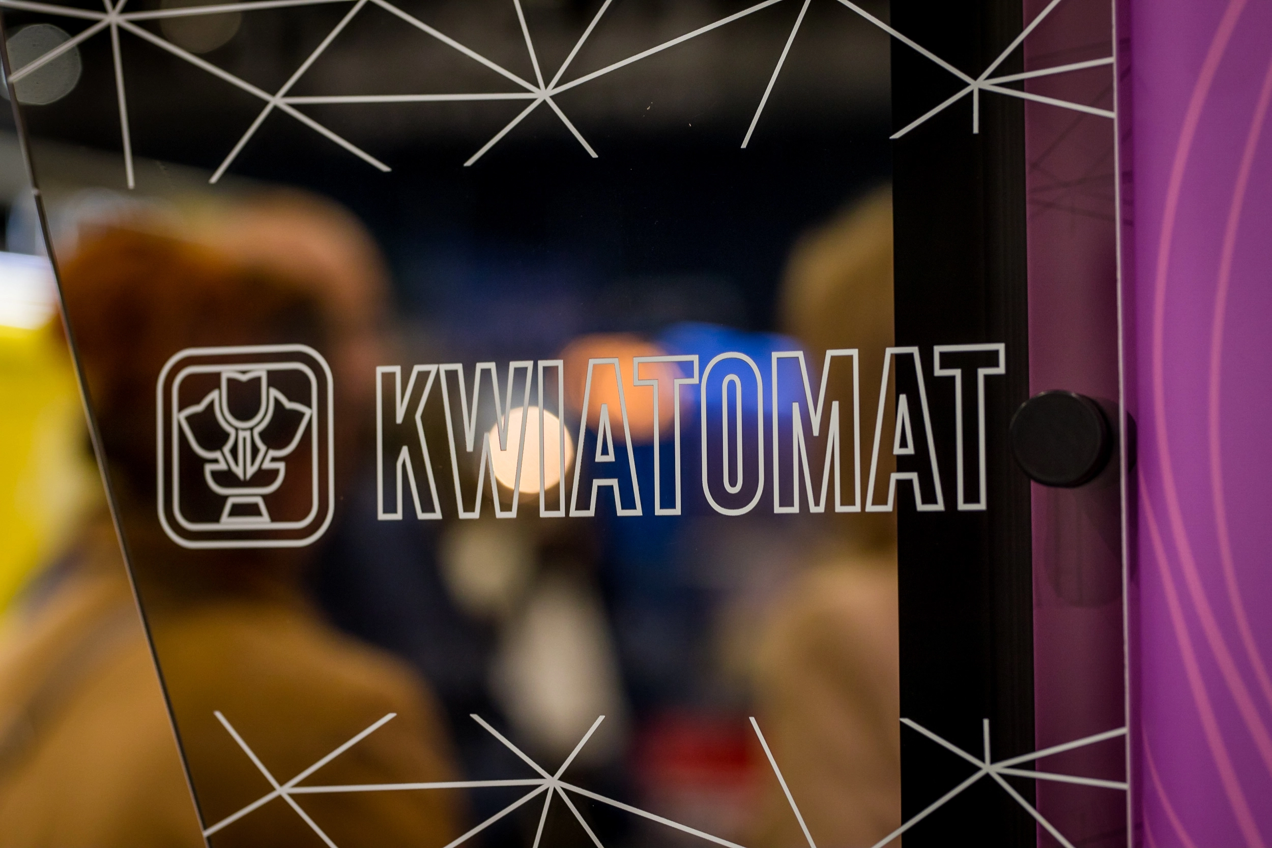 Kwiatomaty – fizjologia kwiatów, technologia i ekonomia w jednym systemie