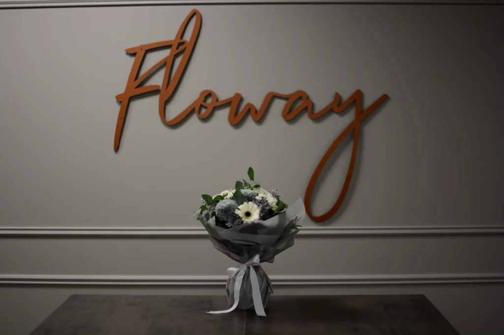 fresh flower bouquet Flowey studio quality arrangement Latvia